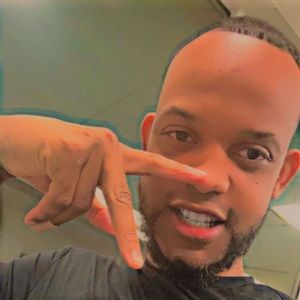 Meet your Posher, Emilio josé